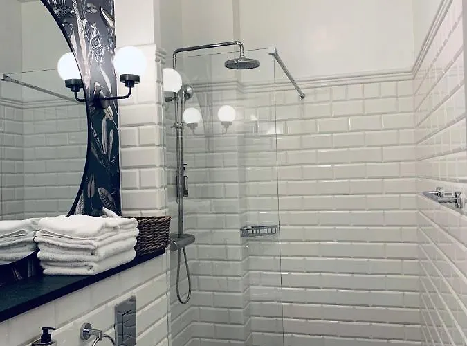 לינה וארוחת בוקר Park & Wellness 4*