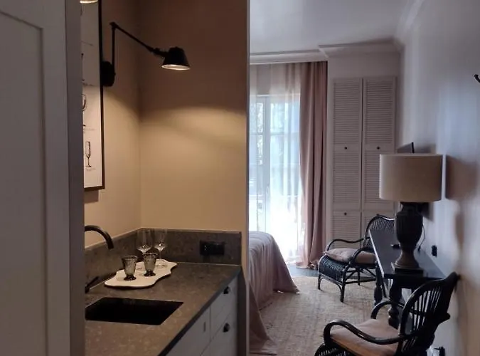 לינה וארוחת בוקר Park & Wellness 4*